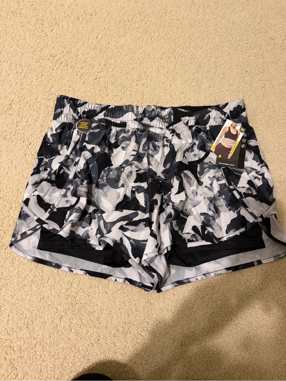 XL Avia Running Shorts 3” inseam Black and White Liner lined Workout Shorts